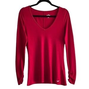Hollister V-neck Long Sleeve w/ Ruched Sleeve Cuffs - Red‌‌
